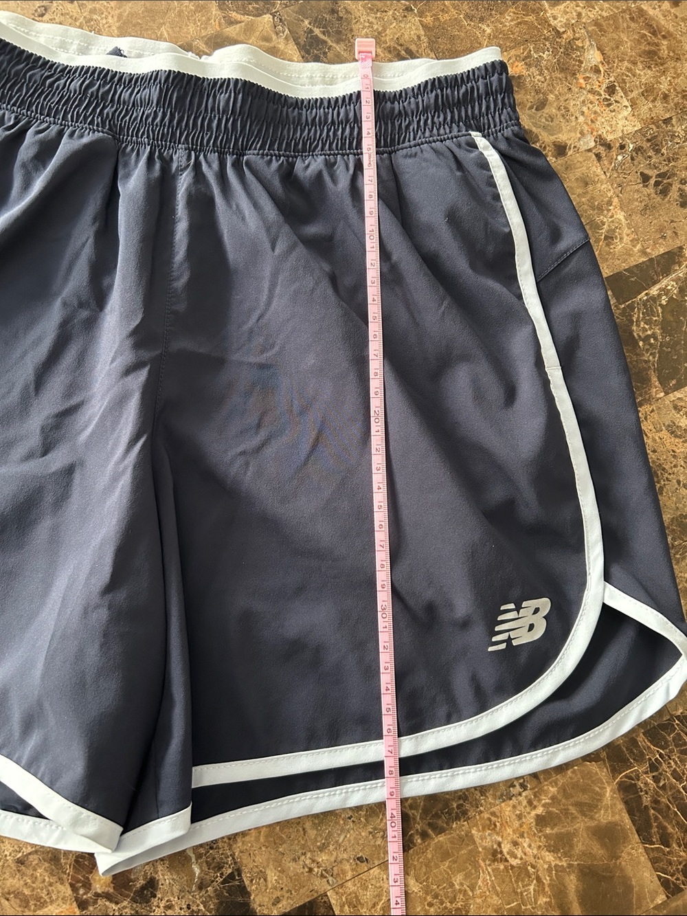 New Balance Women's Running Shorts Navy with Light Trim size M - Picture 4 of 5